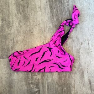 Beach riot swim top NWOT